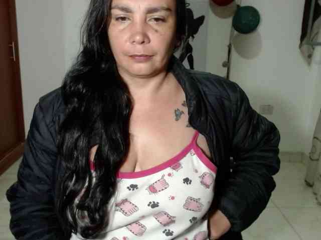 vivian-milf-paint webcam
