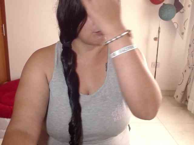 vivian-milf-paint webcam