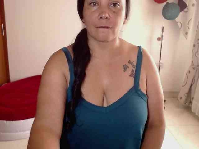 vivian-milf-paint webcam