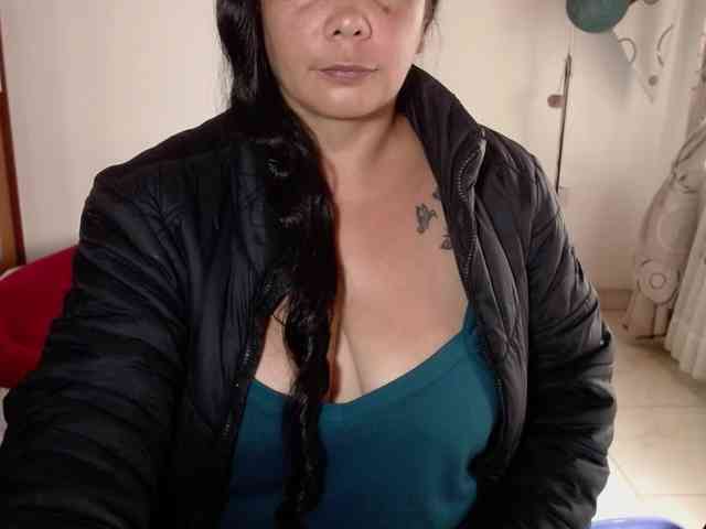 vivian-milf-paint webcam