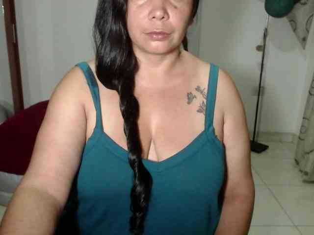 vivian-milf-paint webcam