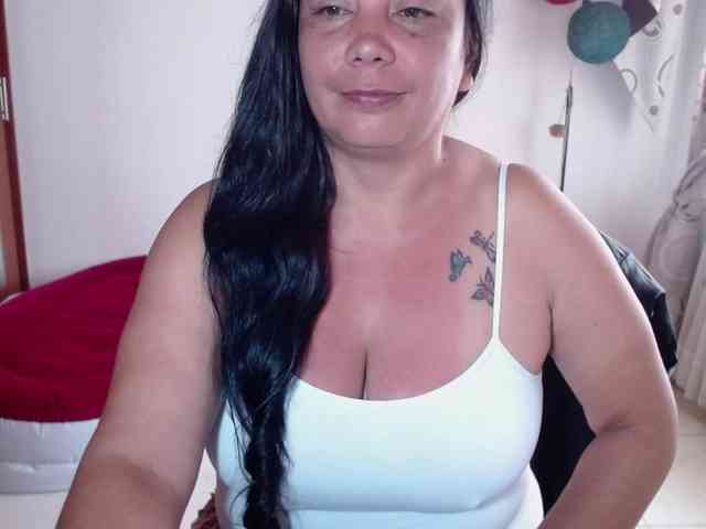 vivian-milf-paint webcam