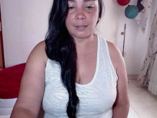 vivian-milf-paint webcam