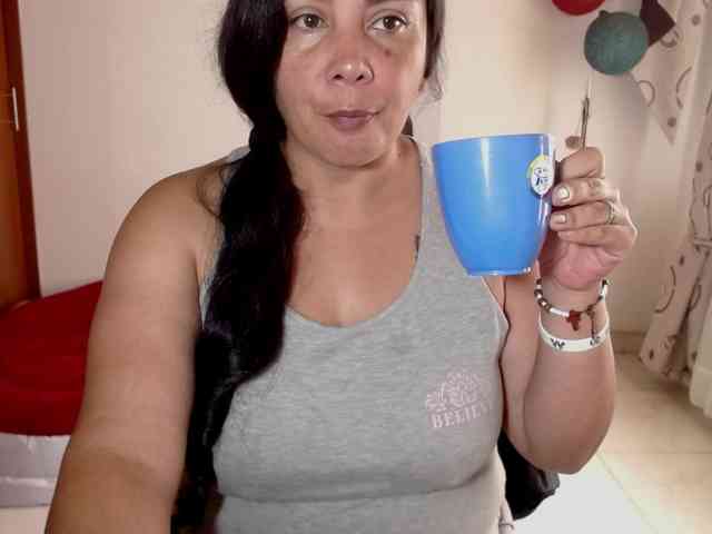 vivian-milf-paint webcam