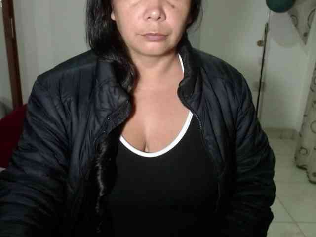 vivian-milf-paint webcam