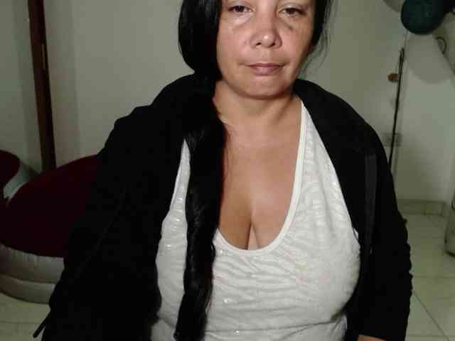 vivian-milf-paint webcam