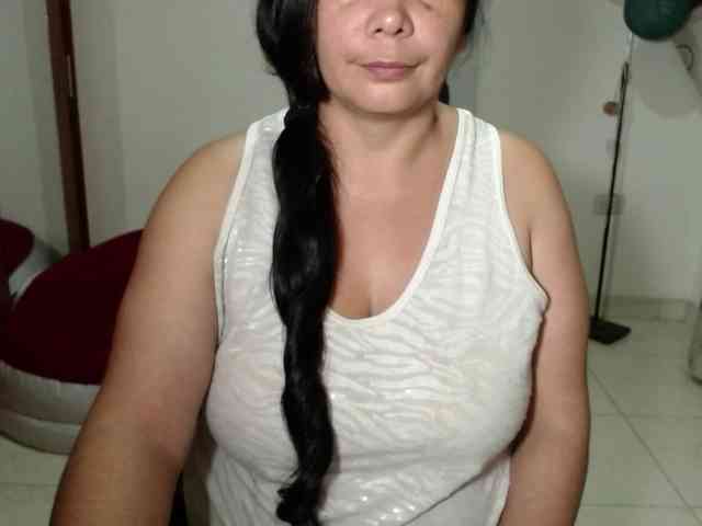 vivian-milf-paint webcam