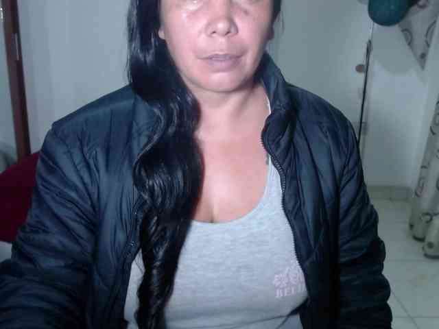 vivian-milf-paint webcam