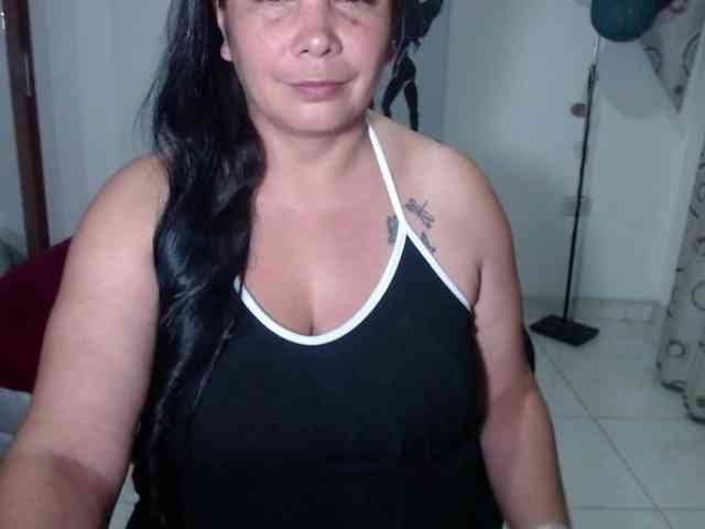 vivian-milf-paint webcam