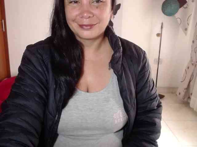 vivian-milf-paint webcam