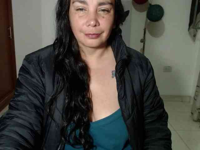 vivian-milf-paint webcam
