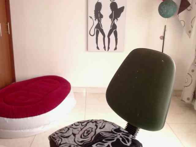 vivian-milf-paint webcam