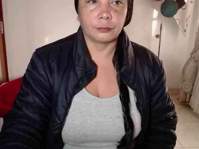 vivian-milf-paint webcam