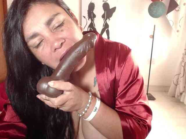 vivian-milf-paint webcam