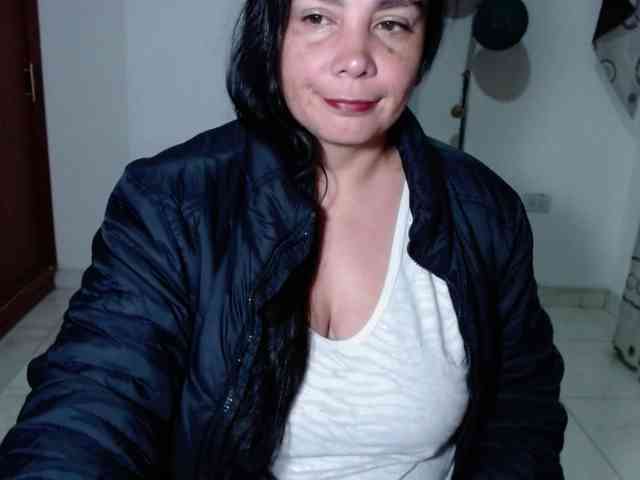vivian-milf-paint webcam