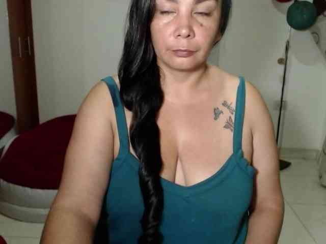 vivian-milf-paint webcam