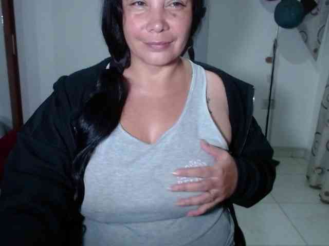 vivian-milf-paint webcam