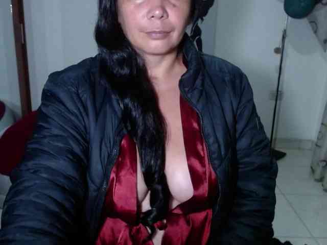 vivian-milf-paint webcam