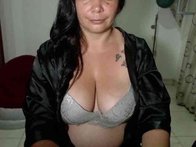 vivian-milf-paint webcam