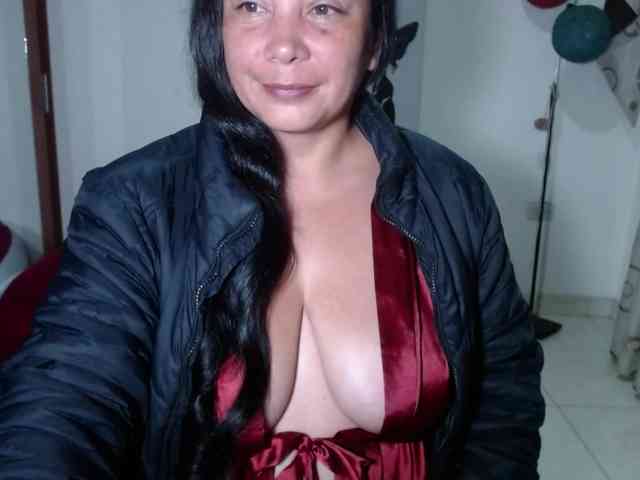 vivian-milf-paint webcam