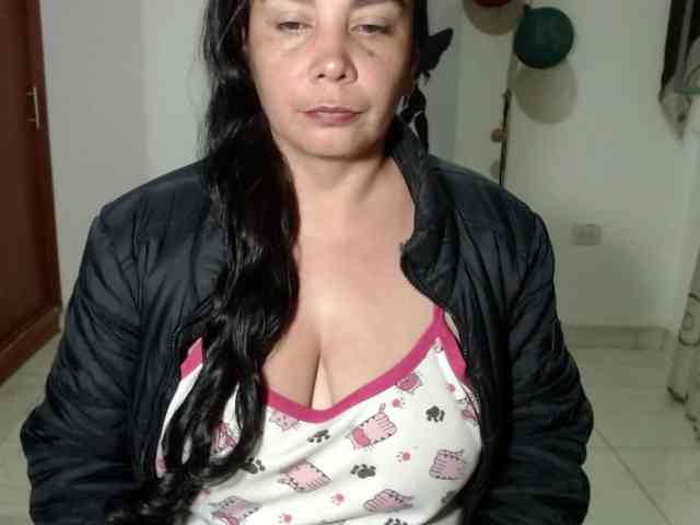 vivian-milf-paint webcam