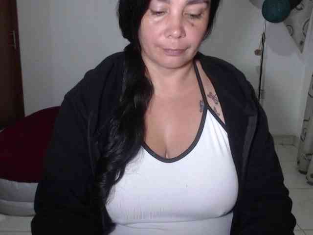 vivian-milf-paint webcam