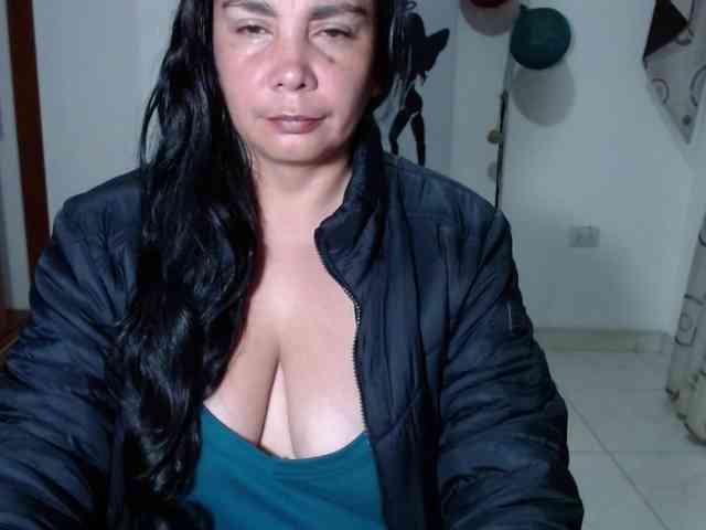 vivian-milf-paint webcam