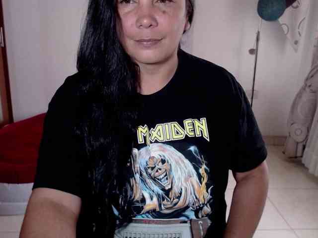 vivian-milf-paint webcam