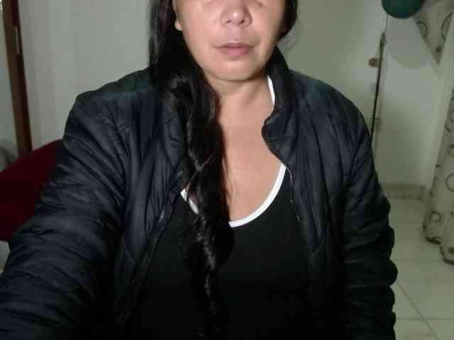 vivian-milf-paint webcam