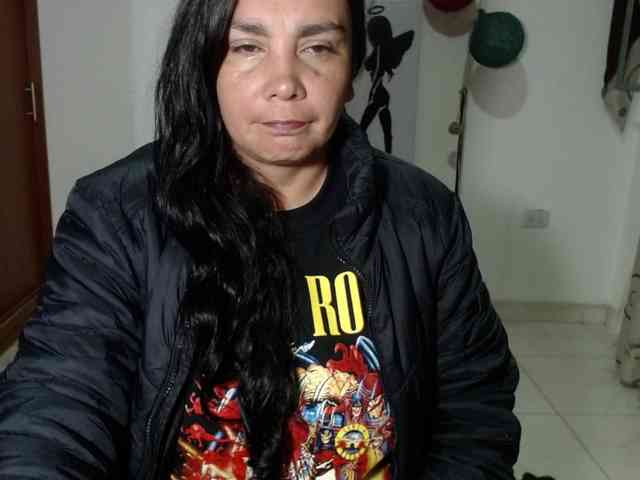 vivian-milf-paint webcam