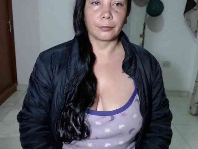 vivian-milf-paint webcam