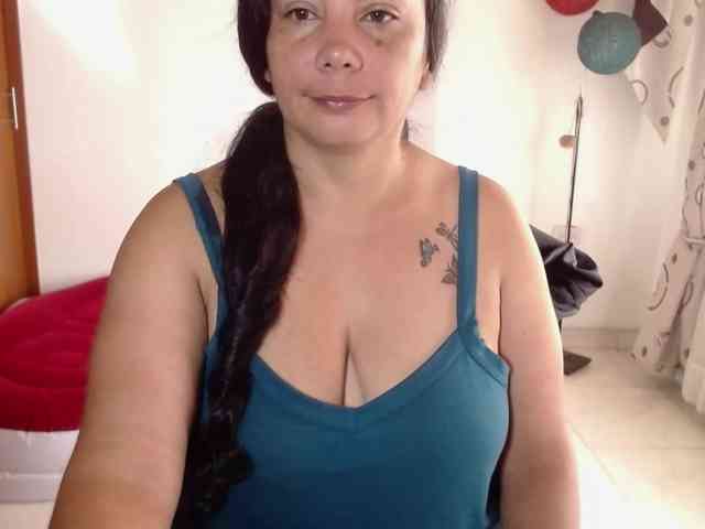 vivian-milf-paint webcam