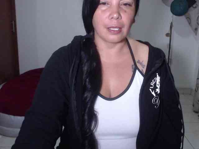 vivian-milf-paint webcam