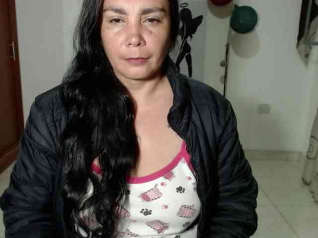 vivian-milf-paint webcam