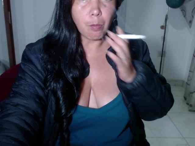 vivian-milf-paint webcam