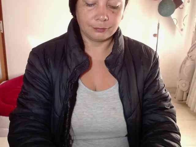 vivian-milf-paint webcam