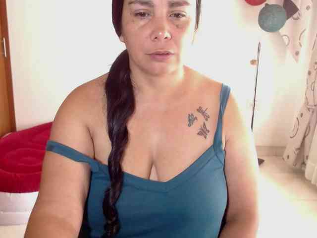 vivian-milf-paint webcam