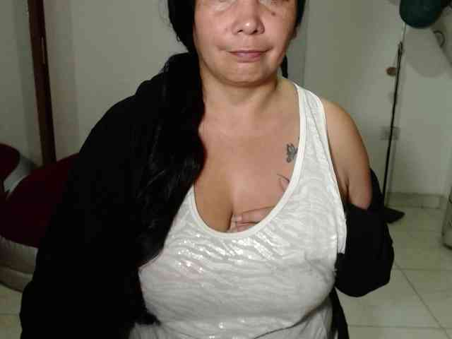 vivian-milf-paint webcam