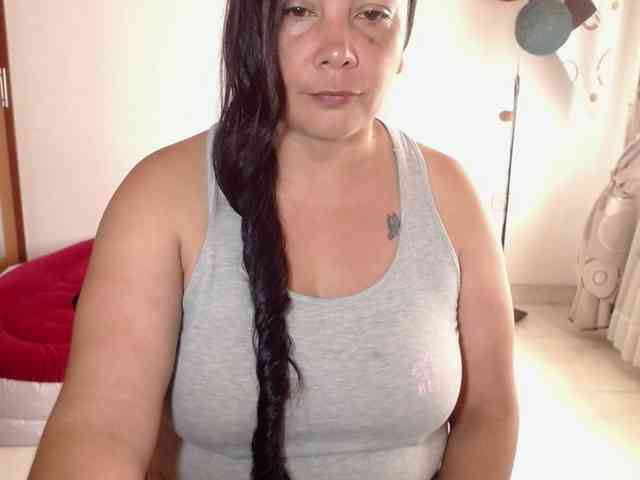 vivian-milf-paint webcam