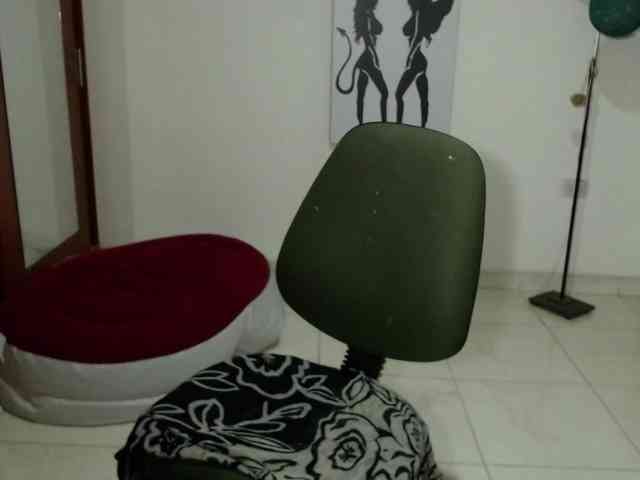 vivian-milf-paint webcam