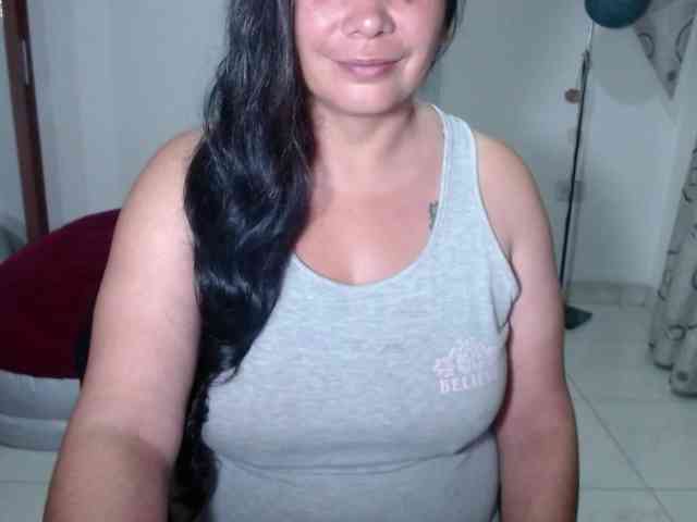 vivian-milf-paint webcam