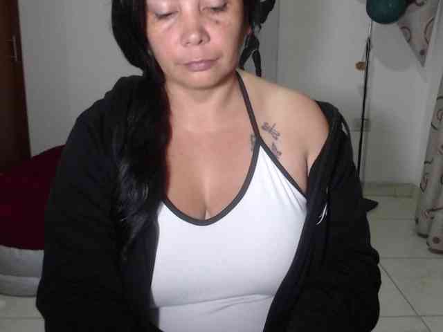 vivian-milf-paint webcam