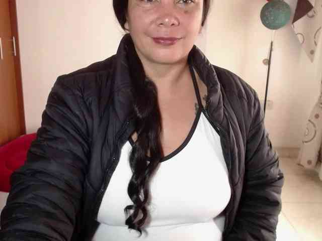 vivian-milf-paint webcam