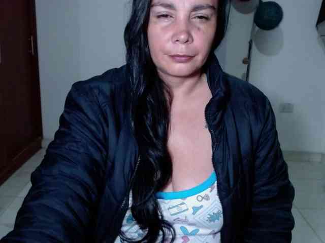 vivian-milf-paint webcam