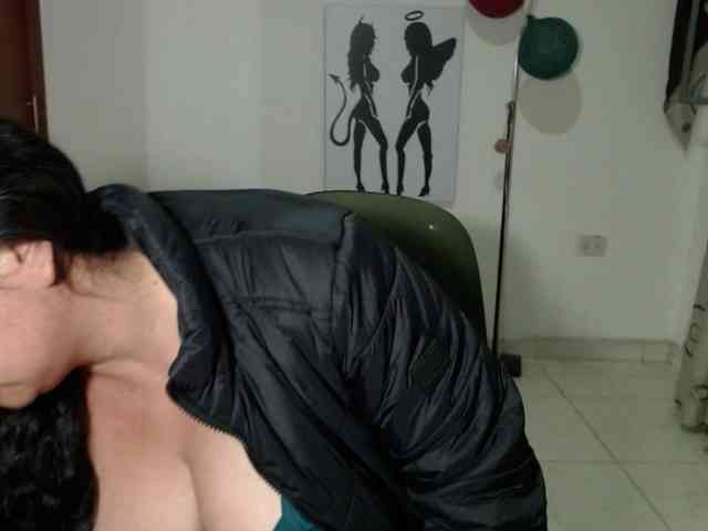 vivian-milf-paint webcam