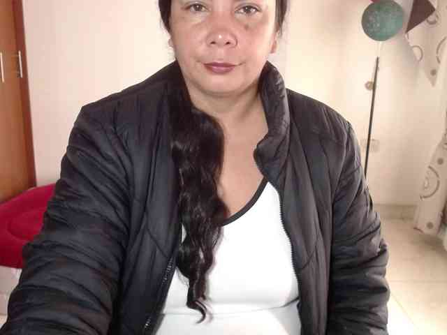 vivian-milf-paint webcam