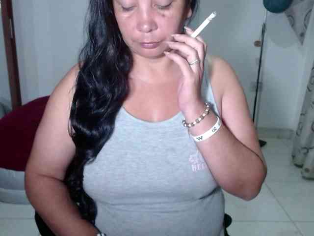 vivian-milf-paint webcam