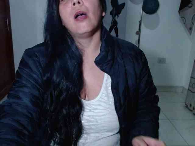 vivian-milf-paint webcam
