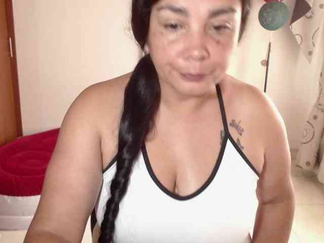 vivian-milf-paint webcam