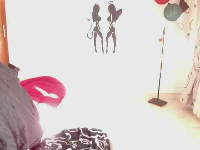 vivian-milf-paint webcam